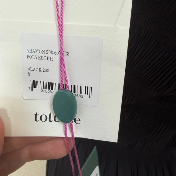 Toteme Armon pleated tiered maxi gown size small, nwt - Picture 9 of 9